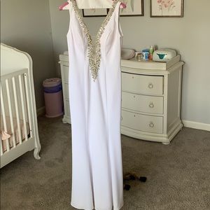 Used true white wedding dress